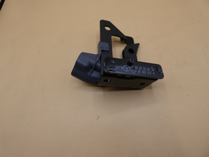 Original Mercedes-Benz Motorhaubensicherung W205, W206, W213, W218, W238, W253, W290 4