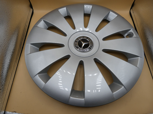 Original Mercedes-Benz Radkappe 16 Zoll. CLA W117,118 A Klasse W176,177 C-Klasse W205 1