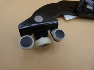 Original Mercedes-Benz Laufwagen unten rechts. V-Klasse W447 3