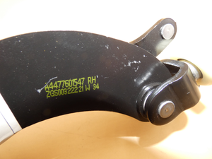 Original Mercedes-Benz Laufwagen unten rechts. V-Klasse W447 6