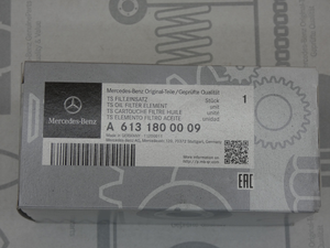 Original Mercedes-Benz Ölfiltereinsatz. AMG C 30 4