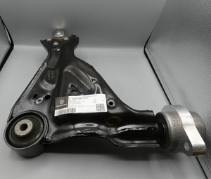 Original Mercedes-Benz Querlenker rechts. Viano W639 1