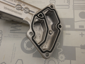 Original Mercedes-Benz Ölfiltergehäuse OM642 3