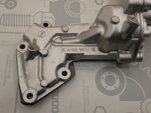 Original Mercedes-Benz Ölfiltergehäuse OM642 5