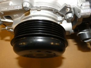 Original Mercedes-Benz Kühlmittelpumpe OM 654 (C-Klasse, E-Klasse, GLC, CLS) 4