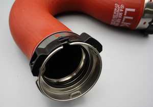 Original Mercedes-Benz Ladeluftschlauch an Ladeluftkühler rechts, Sprinter 900, 906, 907 4