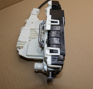 Original Mercedes-Benz Türschloss Hecktür. Sprinter W906 2