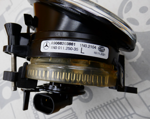 Original Mercedes-Benz Nebelscheinwerfer/Leuchteinheit links. Sprinter W906 2