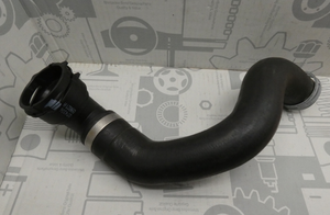 Original Mercedes-Benz Kühlerschlauch rechts. Sprinter W910 (OM651) 1