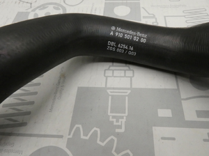 Original Mercedes-Benz Kühlerschlauch rechts. Sprinter W910 (OM651) 3