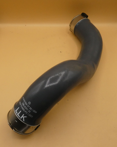 Original Mercedes-Benz Ladeluftschlauch links. Sprinter W910 1