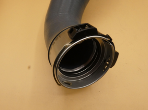 Original Mercedes-Benz Ladeluftschlauch links. Sprinter W910 3