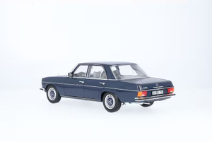 Original Mercedes-Benz Modellauto "Strich 8" W114/W115 1:18 (1968-1973) 4
