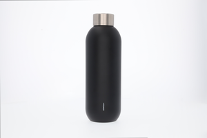 Schwarze Isolierflasche 2