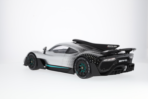 Original AMG 1:12 Modellauto Mercedes-AMG ONE C298 silber/schwarz Sternenmuster 5
