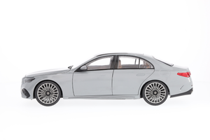 Original Mercedes-Benz E-Klasse W214 Modellauto 1:18 grau - 4
