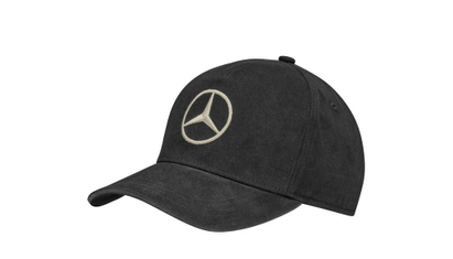 Schwarze Cap mit Mercedes-Benz Logo von vorn