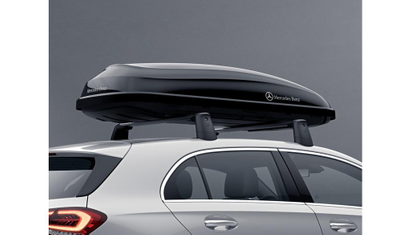 Dachbox auf einem Auto
