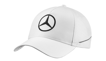 Weiße Cap mit schwarzem Mercedes-Benz Logo, Vorderseite