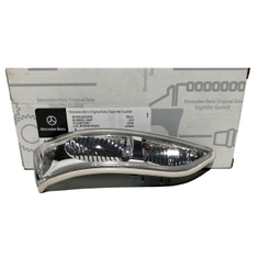 Spiegelblinker vor Verpackung