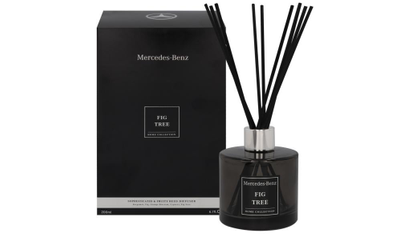 Raumduft, Schwarze Flasche neben der Verpackung