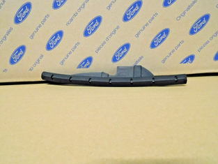 original-ford-tuerkantenschutz-ford-kuga-ab-01-2020-vorne-links