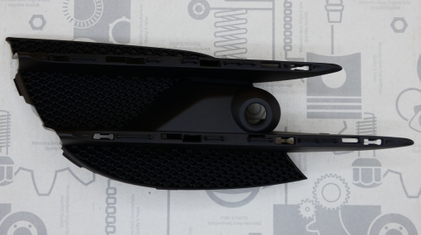 Original Mercedes-Benz Abdeckgitter Stoßstange vorne links. SLK R172