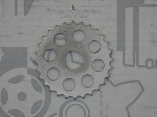 Original Mercedes-Benz Antriebsrad Ölpumpe. CLA W118, A-Klasse W177. OM654