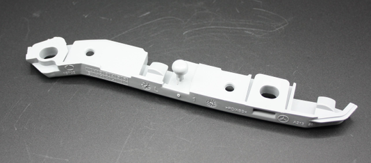 Original Mercedes-Benz Befestigungsschiene an Stoßfänger, Radlauf rechts, E-Klasse W213