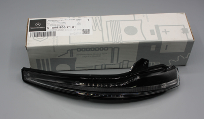 Original Mercedes-Benz Blinker-Aussenspiegel links. W205, W253, W447, W463