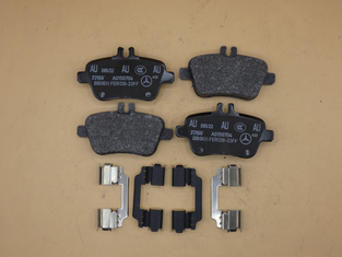 Original Mercedes-Benz Bremsklötze hinten. CLA W117, GLA W156, A-Klasse W176