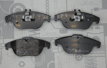 Original Mercedes-Benz Bremsklotz-Satz hinten. C-Klasse W204, E-Klasse W207