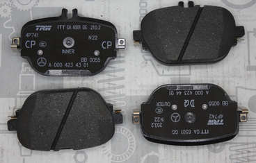 Original Mercedes-Benz Bremsklotz-Satz hinten. E-Klasse W213, W238