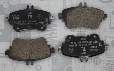 Original Mercedes-Benz Bremsklotz-Satz vorne. CLA W117, A-Klasse W176, B-Klasse W246