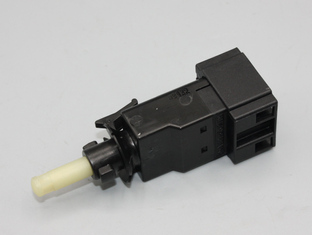 Original Mercedes-Benz Bremslichtschalter W199, W215, W220, W230, W240