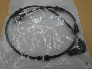 Original Mercedes-Benz Drehzahlsensor vorne links. ML, GL W164