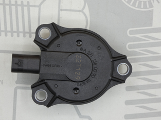 Original Mercedes-Benz Elektromagnet Nockenwellenversteller. SLK 172, C-Klasse 204, E-Klasse 207,212