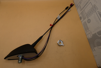 Original Mercedes-Benz GPS-Dachantenne. Sprinter W906