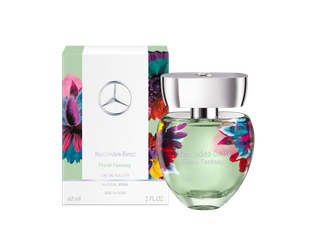 Parfumflakon vor Verpackung