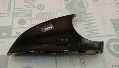 Original Mercedes-Benz Spiegelblende rechts unten. AMG GT, SLK R172, SLS W197