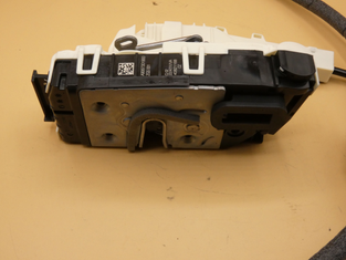 Original Mercedes-Benz Türschloss hinten rechts. Sprinter W900, W906