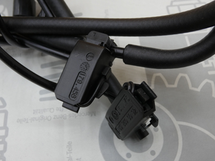 Original Mercedes-Benz Wischwasserdüsen vorne mit Schlauch. A-Klasse W169, B-Klasse W245