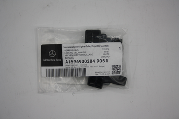 Original Mercedes-Benz Teilesatz Verriegelung Laderaumabdeckung links + rechts, A/B-Klasse