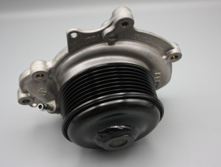 Original Mercedes-Benz Wasserpumpe OM642 (E-Klasse, S-Klasse, CLS, GLK, GLC, ML)