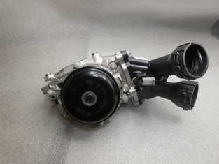 Original Mercedes-Benz Wasserpumpe C-Klasse 205, GLC 253, CLS 257. OM654