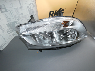 Original Mercedes-Benz Scheinwerfer vorne rechts. Sprinter W907, W910