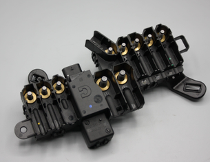 Original Mercedes-Benz Sicherungsdose, Beifahrerfussraum. W216, W221