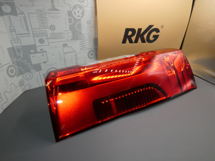 Original Mercedes-Benz Rückleuchte links. Sprinter 907, W910-2