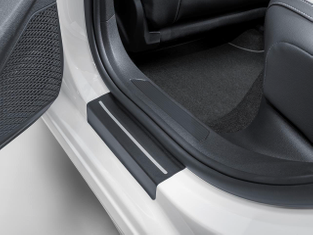 Eleganter Schutz für Ihre Einstiegsleisten – Original VW Schutzfolie-1