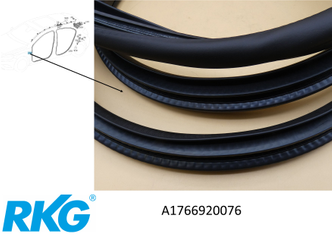 Original Mercedes-Benz Kantenschutz Tür vorne links/rechts. A-Klasse W176-2